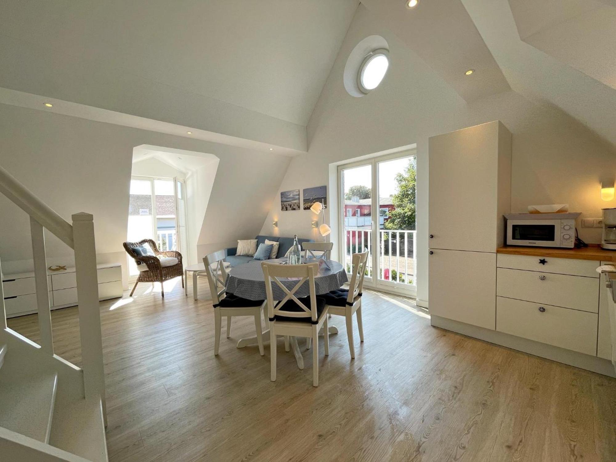 Apartment Haus Duenenrose Whg 3 Mit Balkon